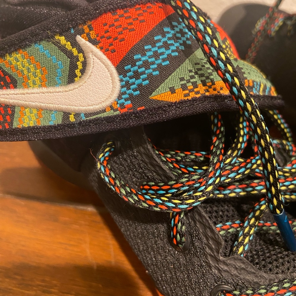 Nike Kyrie BHM 828375-099 Basketball shoes Power of One Size 6.5Y - Picture 6 of 10